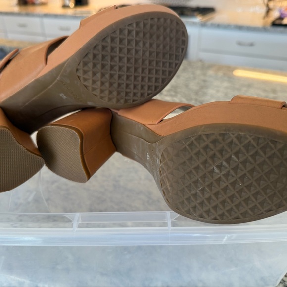 Aerosoles Size 6.5 Camera Sandal - Picture 5 of 7